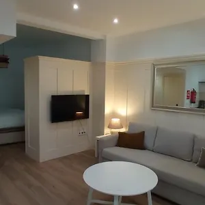 Agradable Apartamento En El Centro De Appartamento